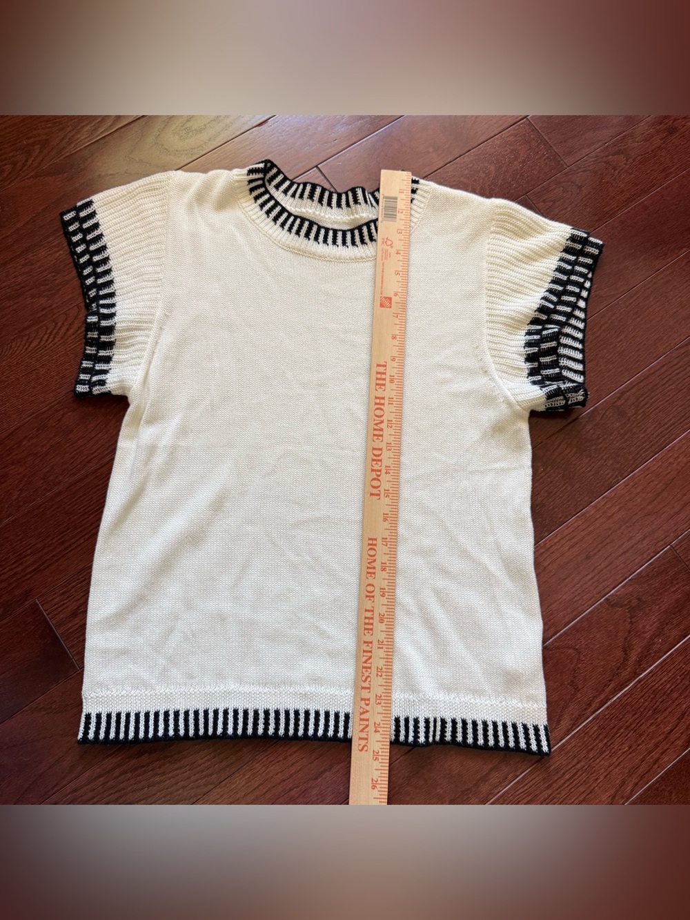 White and Black Short Tiered Sleeve Knit Top Women’s Size M NWOT Unbranded - Picture 4 of 6